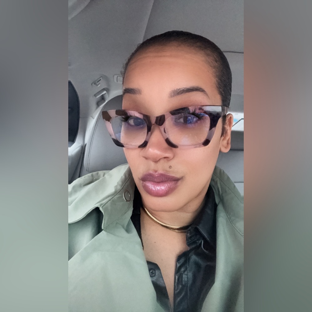 Meet your Posher, Bernadette